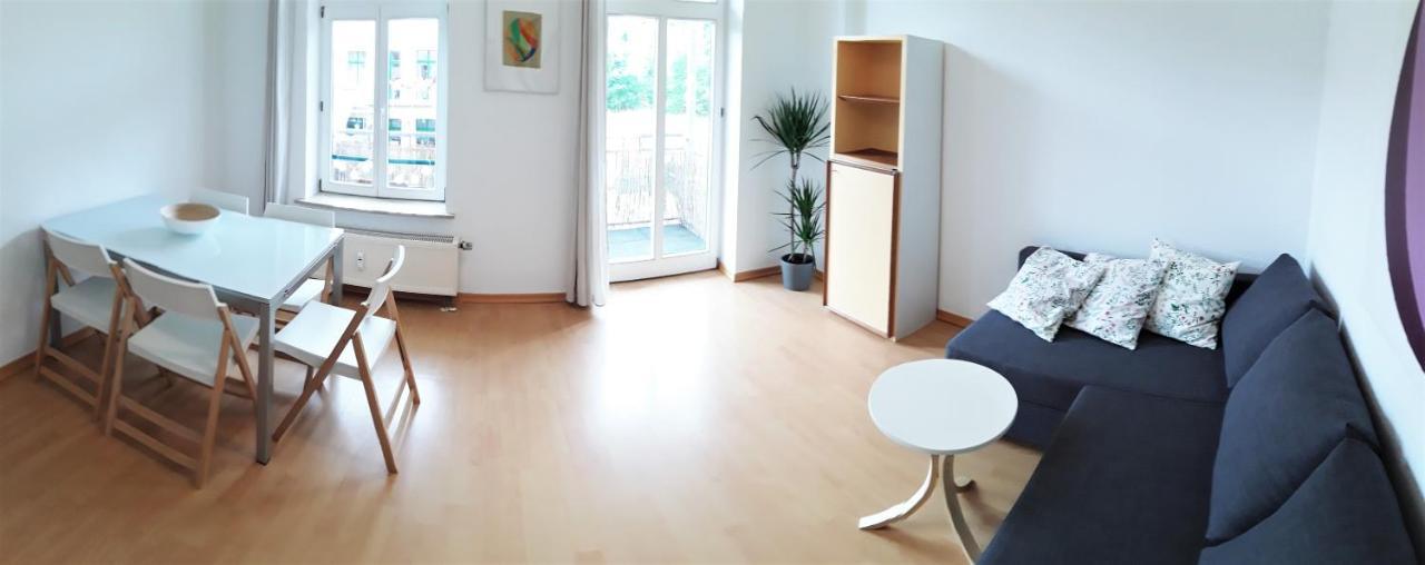 Schoene, Ruhige Zweiraumwohnung Im Angesagten Altlindenau ไลป์ซิก ภายนอก รูปภาพ